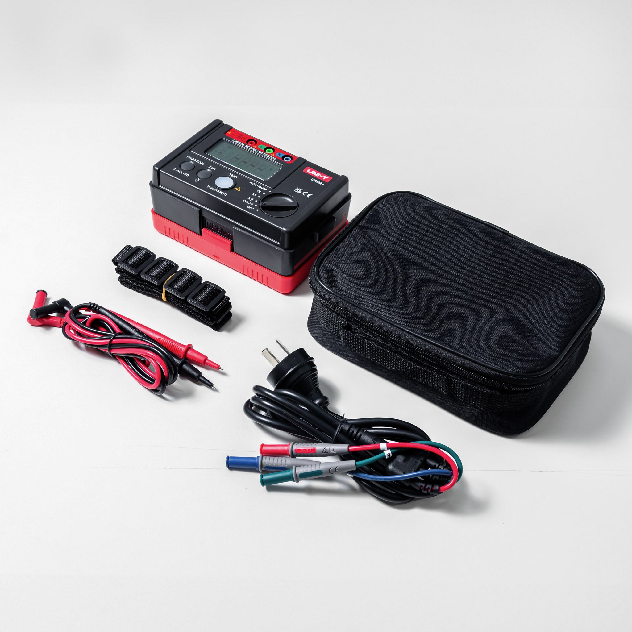 Probador de Disyuntores UNI-T Modelo UT 582+